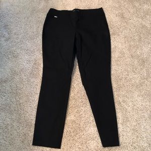 Signature Pull On Skinny Pants in Exact Stretch